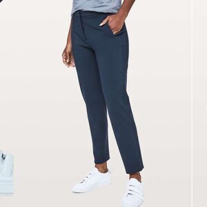 Lululemon On The Move Pant *28"
True Navy